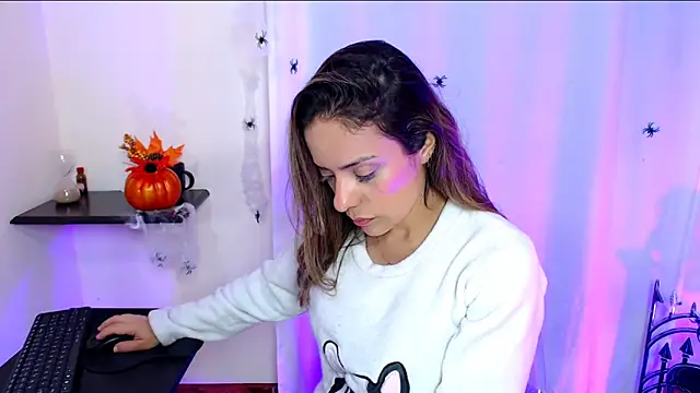 Natasha cam222 online show from 10/30/25, 01:20