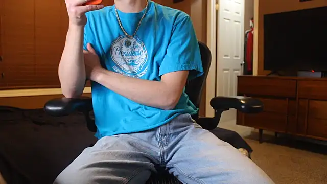 jjjjjfive online show from 03/23/26, 02:33