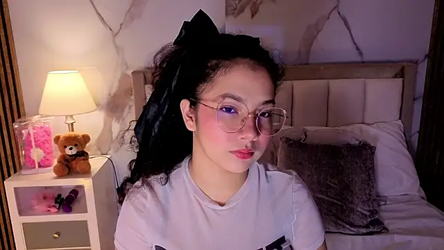 LunaRosse  online show from 11/23/25, 11:42