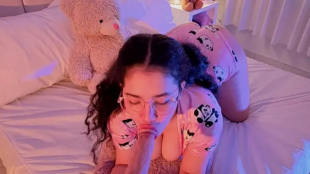 LunaRosse  online show from 10/16/25, 12:02