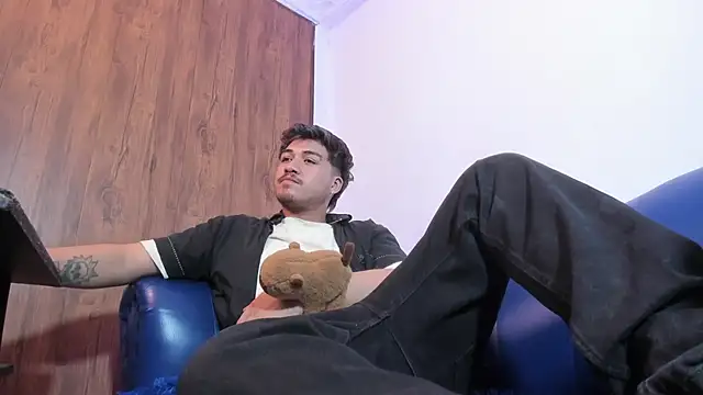 juanmechanic  online show from 02/04/26, 04:51