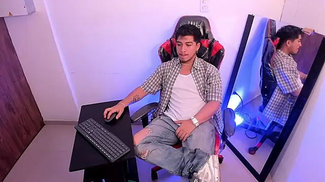 juanmechanic  online show from 11/06/25, 05:55