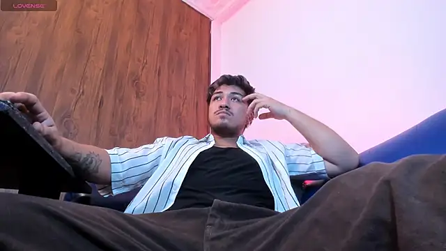 juanmechanic  online show from 02/11/26, 06:57