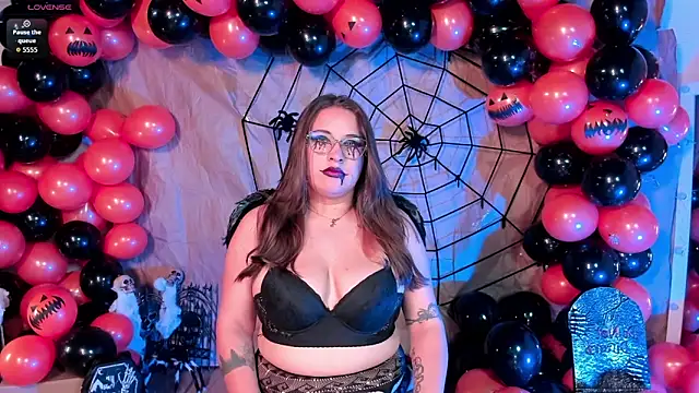 Snapshot of Laureen_se chatting on 10/22/25, 02:22 Laureen se online show from 10/22/25, 02:22