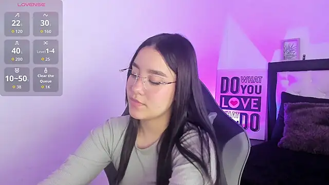 KimGarces online show from 09/13/25, 08:42