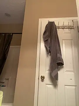 huhgtr online show from 04/11/26, 01:15