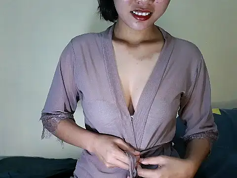 Snapshot of Sweet_thea19 chatting on 11/26/25, 02:39 Sweet thea19 online show from 11/26/25, 02:39