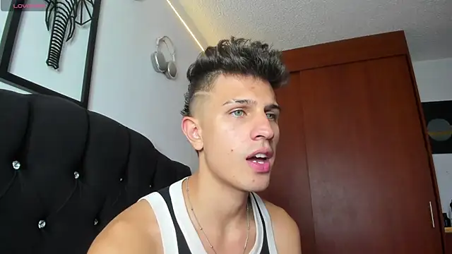 kevin ahss online show from 12/04/25, 10:20