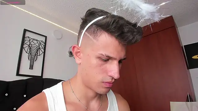 kevin ahss online show from 10/31/25, 07:43