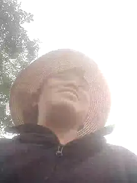 adchio online show from 04/11/26, 08:51