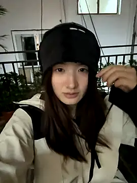 Moonlight-23 online show from 11/08/25, 01:14