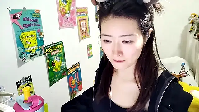 Moonlight-23 online show from 10/26/25, 02:17