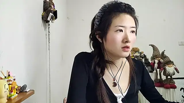 Moonlight-23 online show from 12/21/25, 12:51