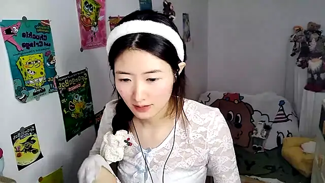 Moonlight-23 online show from 10/16/25, 06:43