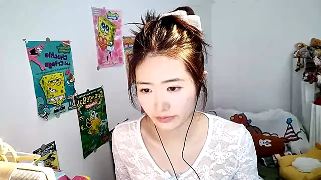 Moonlight-23 online show from 10/28/25, 07:07