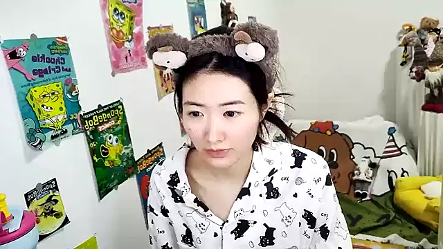 Moonlight-23 online show from 10/15/25, 02:14