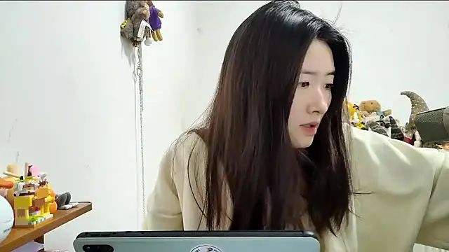 Moonlight-23 online show from 12/14/25, 01:17