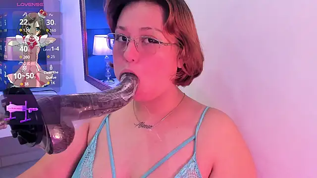 Snapshot of isa_grey_ chatting on 10/15/25, 04:11 isa grey online show from 10/15/25, 04:11