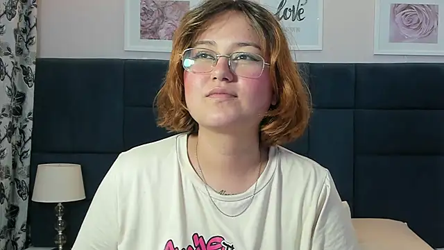 isa grey  online show from 12/05/25, 05:06