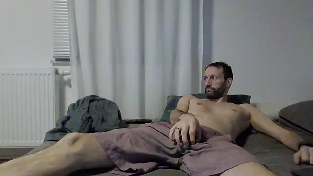 XLBarehengst online show from 11/28/25, 06:41