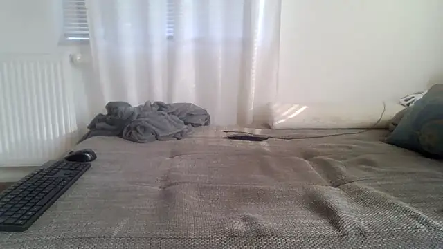 Snapshot of XLBarehengst chatting on 07/13/26, 05:51 XLBarehengst online show from 07/13/26, 05:51