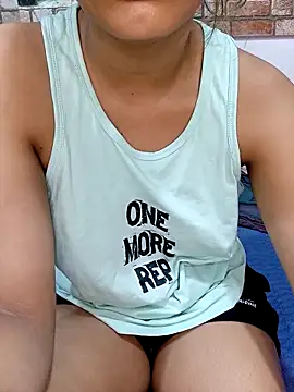 blueeyegirl22 online show from 10/31/25, 07:27