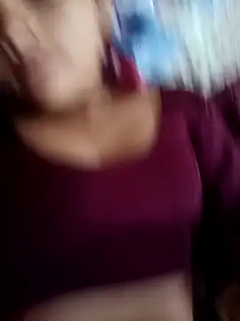 Snapshot of Hitsda chatting on 09/18/25, 03:20 Hitsda online show from 09/18/25, 03:20