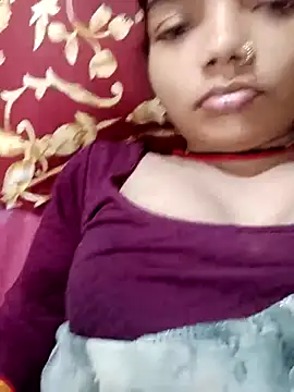 Snapshot of Hitsda chatting on 10/14/25, 12:44 Hitsda online show from 10/14/25, 12:44