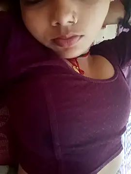 Snapshot of Hitsda chatting on 10/06/25, 06:36 Hitsda online show from 10/06/25, 06:36