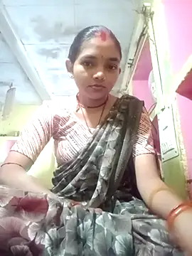 Snapshot of Hitsda chatting on 11/03/25, 01:33 Hitsda online show from 11/03/25, 01:33