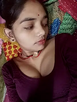 Snapshot of Hitsda chatting on 09/27/25, 12:11 Hitsda online show from 09/27/25, 12:11