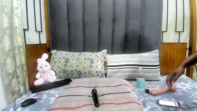 MrsMxx25 online show from 02/07/26, 07:55