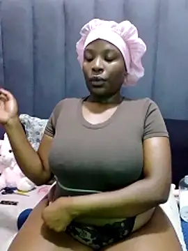 MrsMxx25 online show from 10/23/25, 04:11