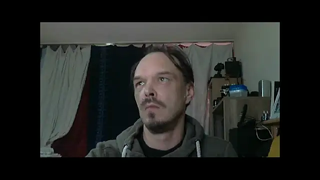 Snapshot of Jenner84 chatting on 11/01/25, 01:27 Jenner84 online show from 11/01/25, 01:27