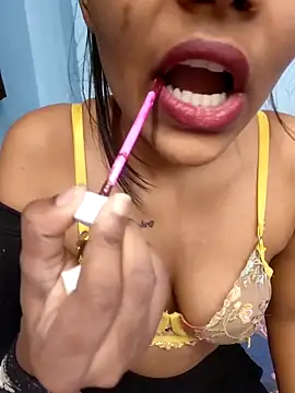 Ema-01 online show from 11/25/25, 09:42