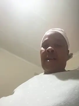 Ebonyboobsmilk online show from 06/12/26, 07:55
