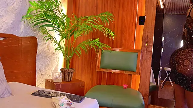 kaylie mitchel online show from 04/17/26, 10:56