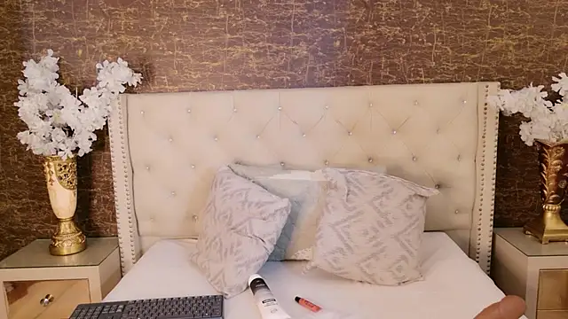 kaylie mitchel online show from 10/09/25, 11:16