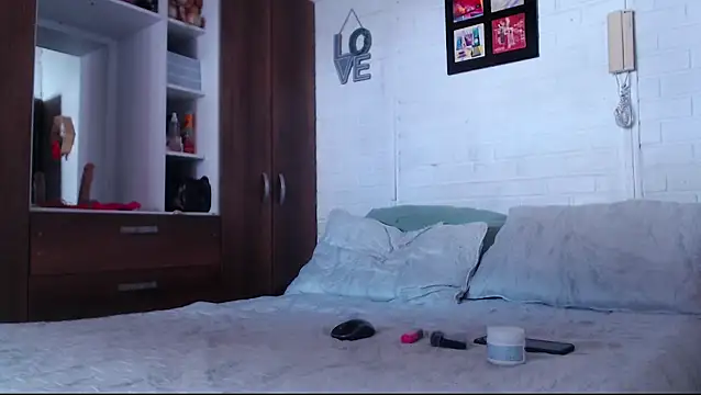 lucyymaximo online show from 10/21/25, 08:41