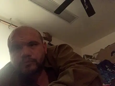 Snapshot of shakeweight chatting on 02/07/26, 09:28 shakeweight online show from 02/07/26, 09:28