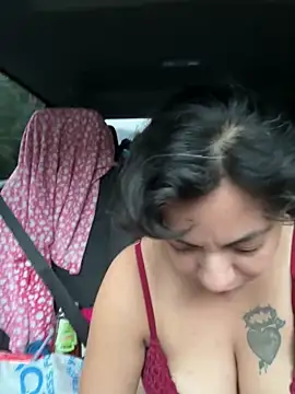 shakeweight online show from 12/21/25, 12:24