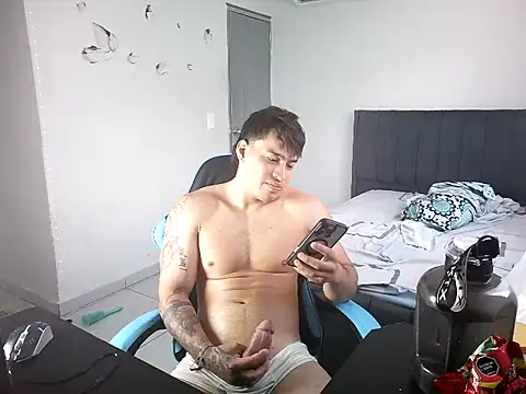 Snapshot of latin_party007 chatting on 04/03/26, 05:52 latin party007 online show from 04/03/26, 05:52