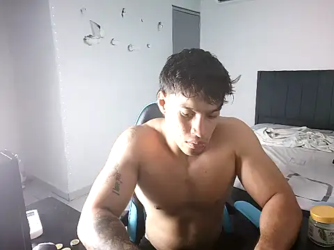 Snapshot of latin_party007 chatting on 04/11/26, 05:37 latin party007 online show from 04/11/26, 05:37