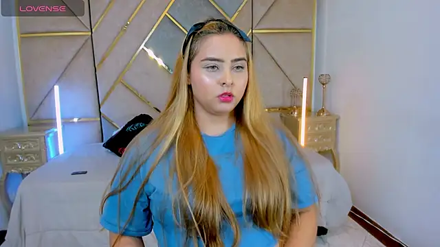 MikaelaStone online show from 04/16/26, 07:36