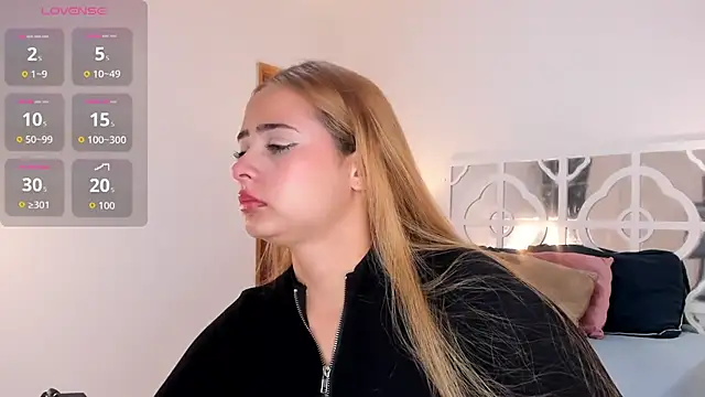 MikaelaStone online show from 11/13/25, 11:47