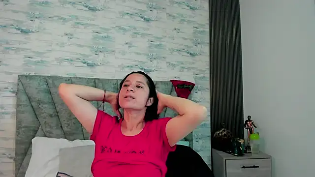 Snapshot of ShanelEvans chatting on 12/17/25, 06:46 ShanelEvans online show from 12/17/25, 06:46