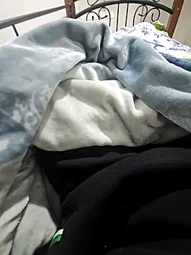 fena-sikerimmm online show from 04/05/26, 01:01