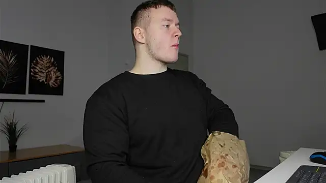 Richard Dullas online show from 12/02/25, 01:13