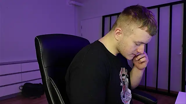 Richard Dullas online show from 11/30/25, 02:07