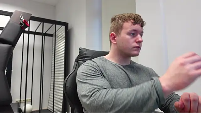 Richard Dullas online show from 11/08/25, 06:39